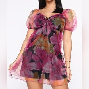 NWOT Gorgeous Girly Poof Sleeve Baby Doll Floral Dress